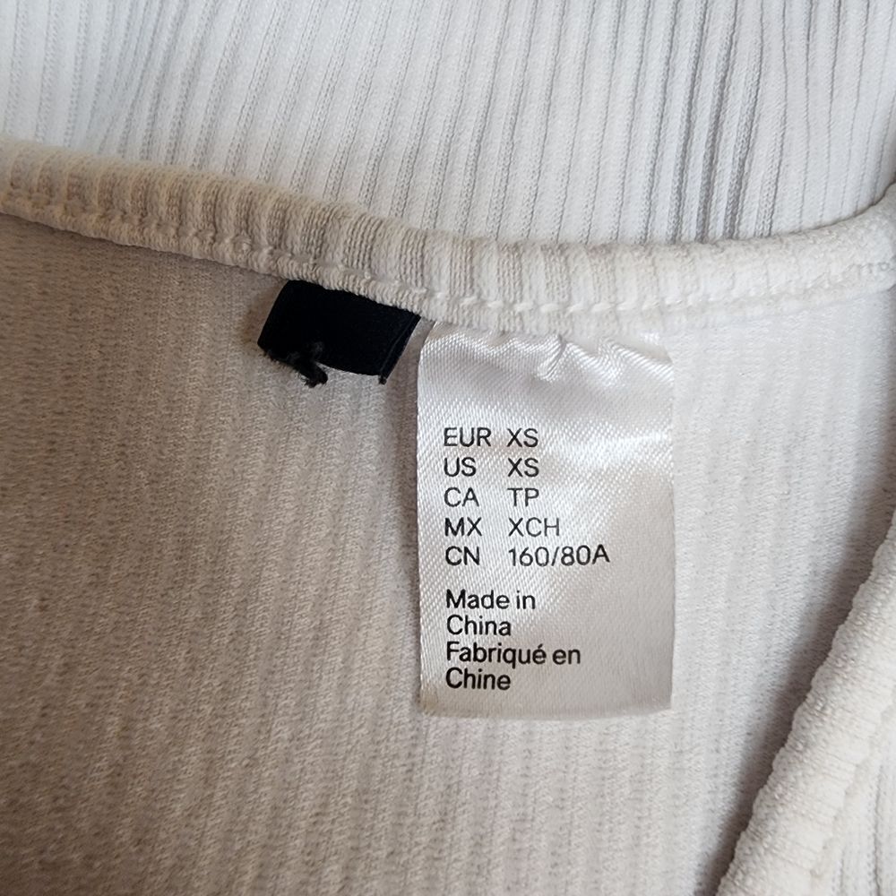 H&M White Ribbed Cropped Top (XS) - Picture 6 of 6